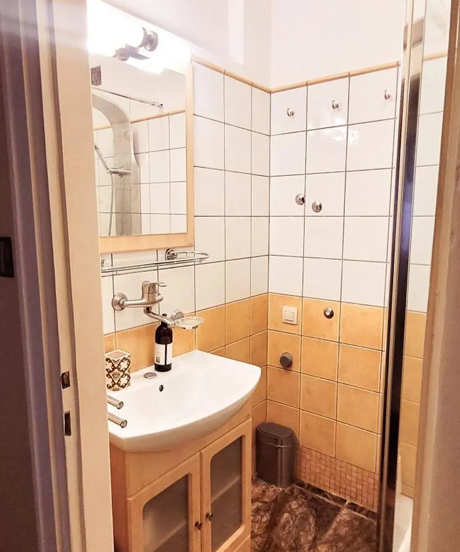 Apartament Polski Bezplatny Parking Warsaw 0*,  Poland